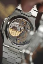 Patek Philippe Best Replica Watches Nautilus 5712 Custom Authentic Details 40mm - Image 15