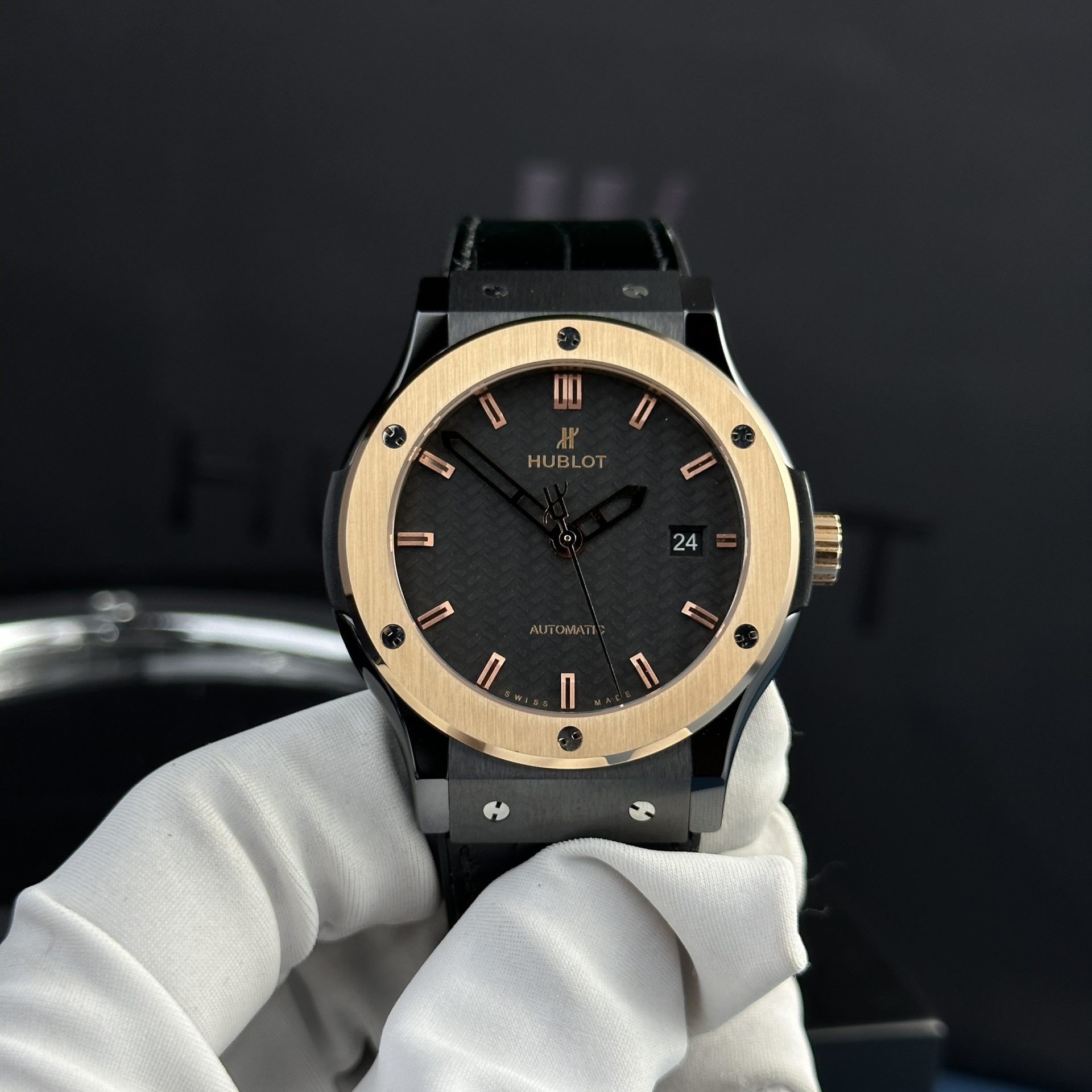 00D31DEF-3C83-98CE-DBCB-9B42E7BA4B59.jpg Hublot Best Replica Watches Classic Fusion Ceramic Demi Gold Dial Carbon 42mm - Image 1