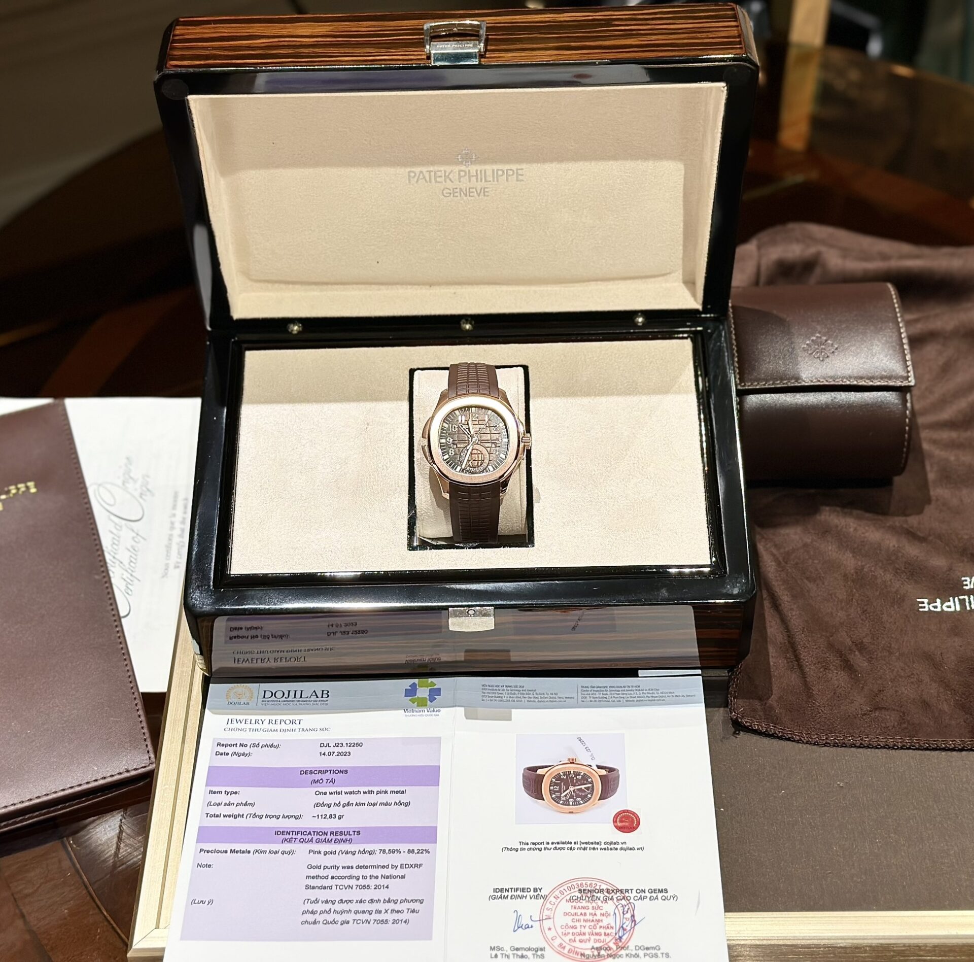 08ADE544-CD3B-DEA6-6DF5-D11B241EDEEF.jpg Patek Philippe Aquanaut 5164R Genuine Replica Watch Gold Wrapped ZF 40.8mm - Image 1