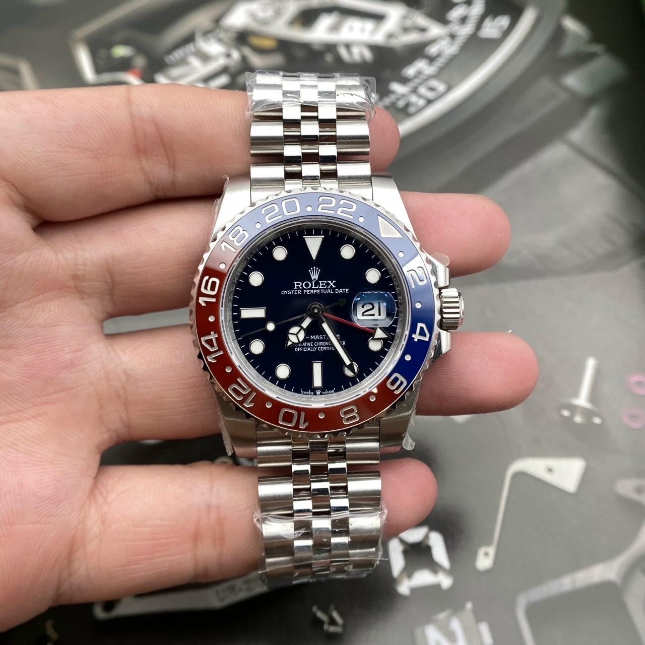 0BB3877C-3071-88E8-FA79-AA6C7F9AE7B4.jpg Rolex GMT-Master II 126710BLRO Replica 1:1 Watch Pepsi Clean 40mm - Image 1