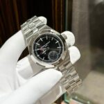 Vacheron Constantin Replica 1:1 Watch Overseas 7900V Dual Time Black Dial 41mm - Image 2
