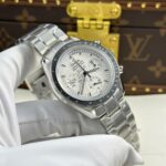 Omega Speedmaster Apollo 13 Silver Snoopy Imitation Watches Metal Wire OM Factory 42mm - Image 3