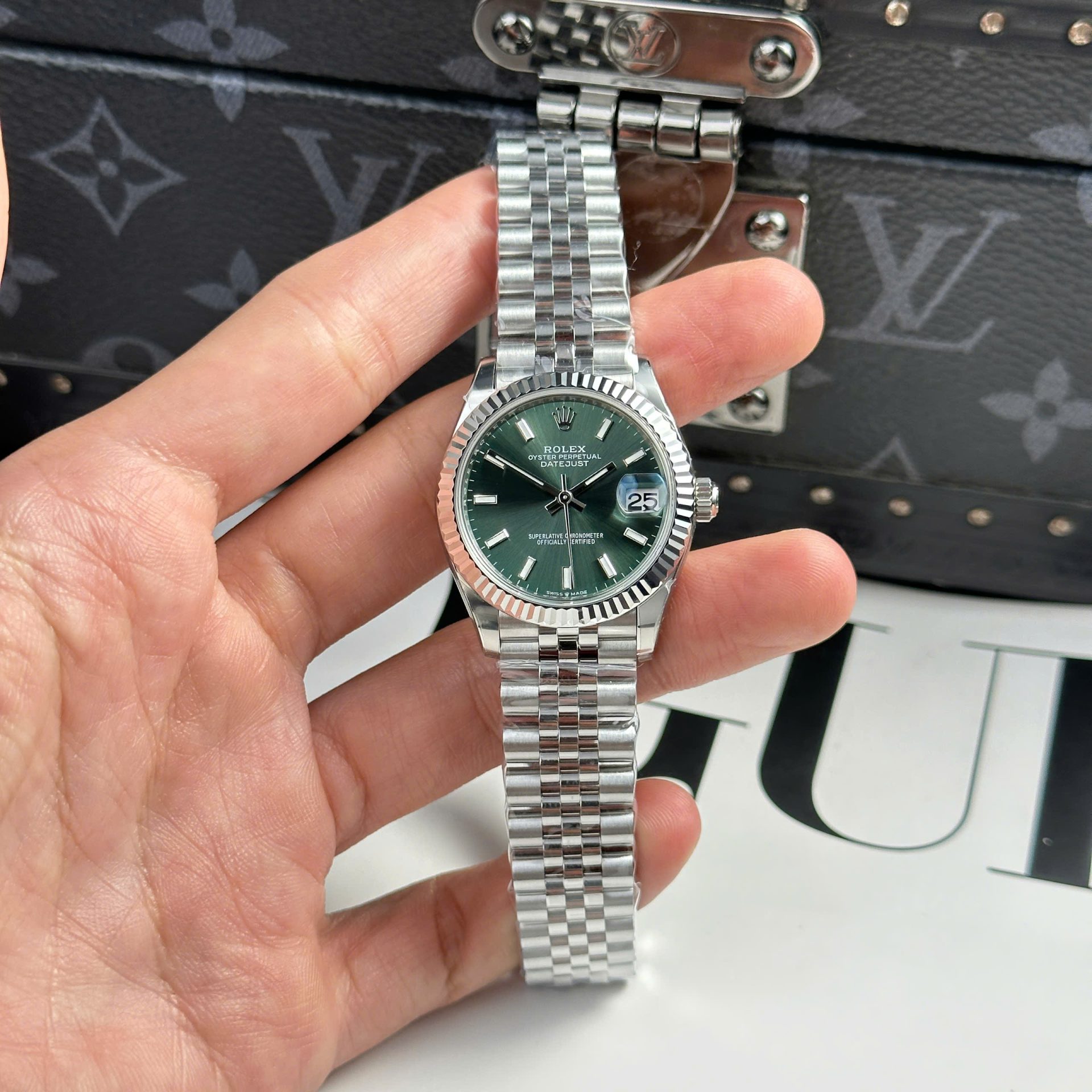 11F1795D-67D0-5FAE-ED41-1AF2A5F025FD.jpg Rolex DateJust Replica Watch Dial Green Jubilee Strap THB Factory 31mm - Image 1