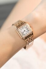 Cartier Panthere Women s Replica Watch Rose Gold Quartz 27mm - Image 4