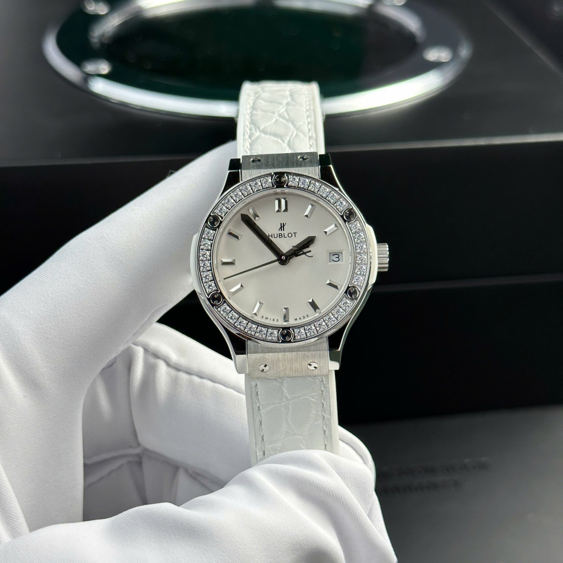 1C435174-D551-D830-AB7C-DF36CC106409.jpg Hublot Classic Fusion Replica 11 Watch White Womens HB Factory 33mm - Image 1