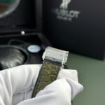 Hublot Classic Fusion Replica Watch Womens Green HB Factory 33mm - Image 8