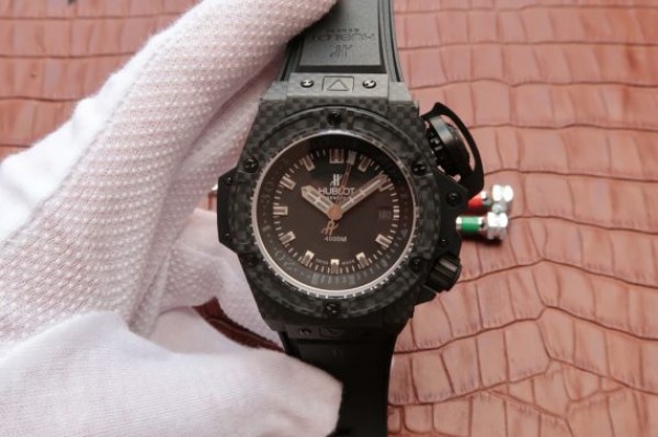 2BBDB130-1911-FDBA-FAD6-CB253E733953.jpg Replica Hublot King Power OceanGraphic 4000 CF V6F White Markers Rubber Strap A7750 - Image 1