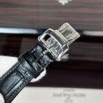 Patek Philippe Nautilus 5723 Replica 1:1 Watch Leather Strap Dark Blue Dial 40mm - Image 6