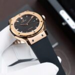 Hublot Classic Fusion King Gold Black Dial Copies Watches Movement SW300 Rubber Strap 42mm - Image 4