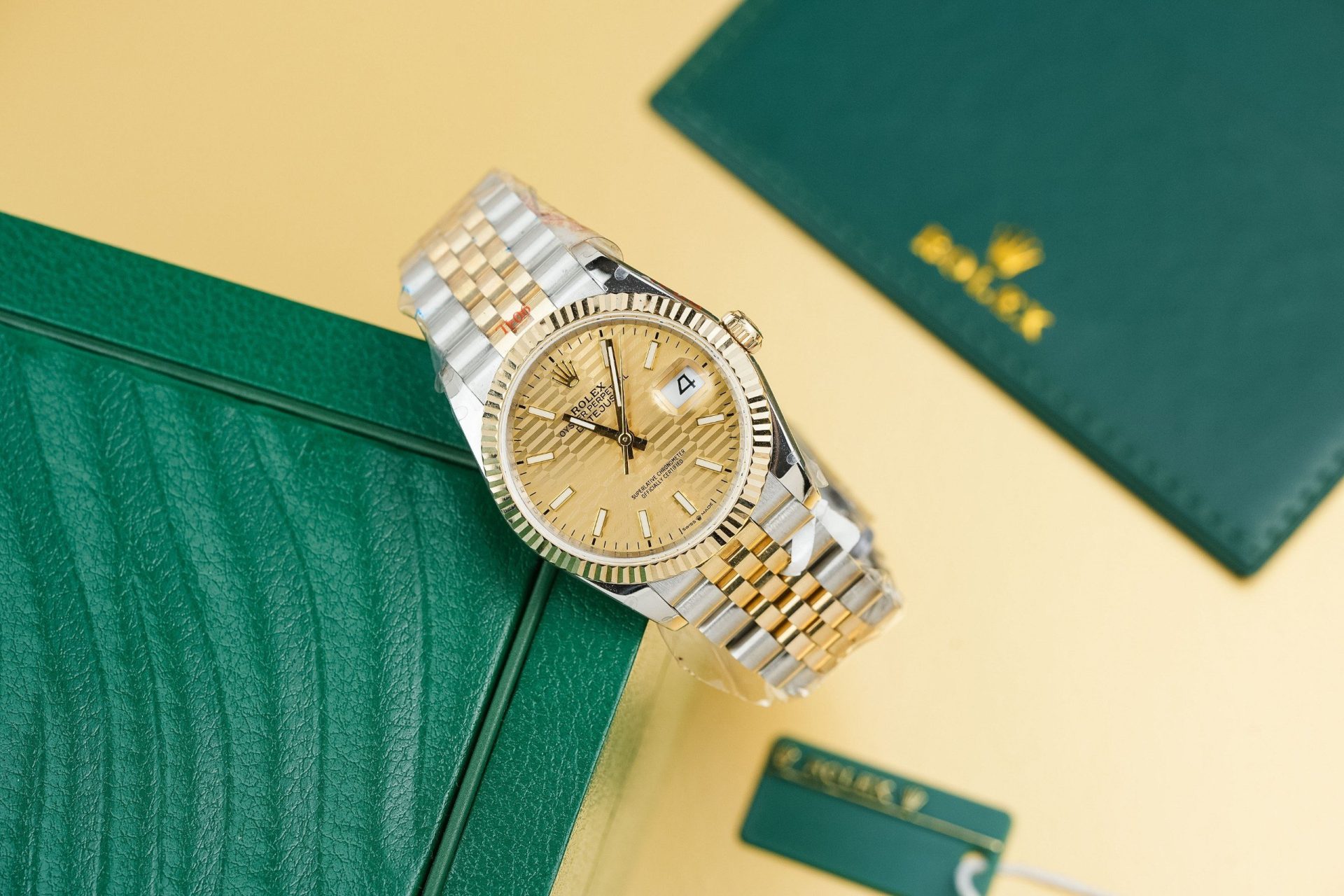 331A2BA2-46F2-3C5E-CFC9-82152AA8049D.jpg Rolex Best Replica Watch DateJust 126233 Yellow Champagne Fluted Dial Gold Wrapped 36mm - Image 1