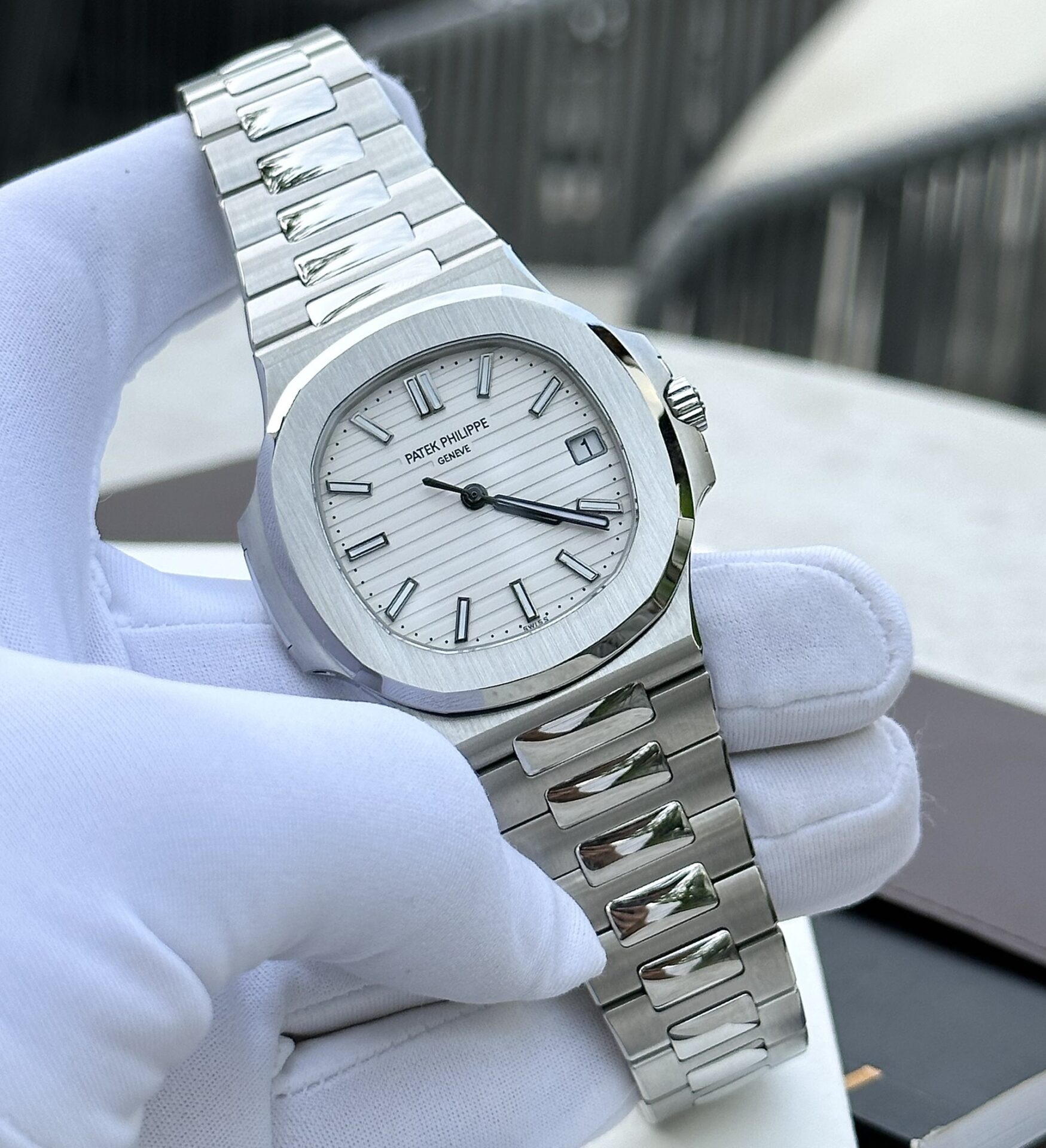 357C6777-5A66-EEA0-8292-AF9BBC02A7D9.jpg Patek Philippe Nautilus 5711 Rep 1:1 White Dial Luminous Markers Factory 3K 40mm - Image 1