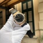 Hublot Replica Watch Classic Fusion King Gold Black Dial With Diamond Bezel 42mm - Image 3