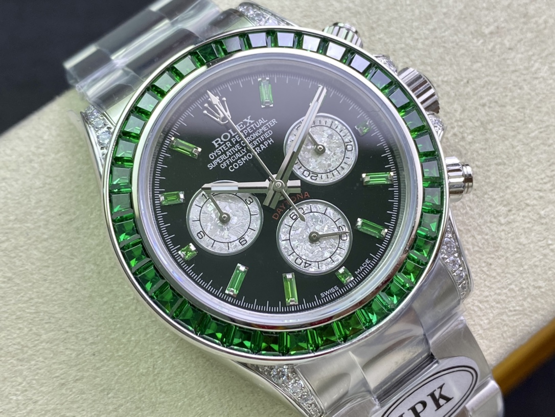 37B3FAE4-316B-AAF4-F4F2-464EE5EE9DEC.jpg Rolex Daytona-Modified full green diamond-white gold color(1:1 replica) - Image 1