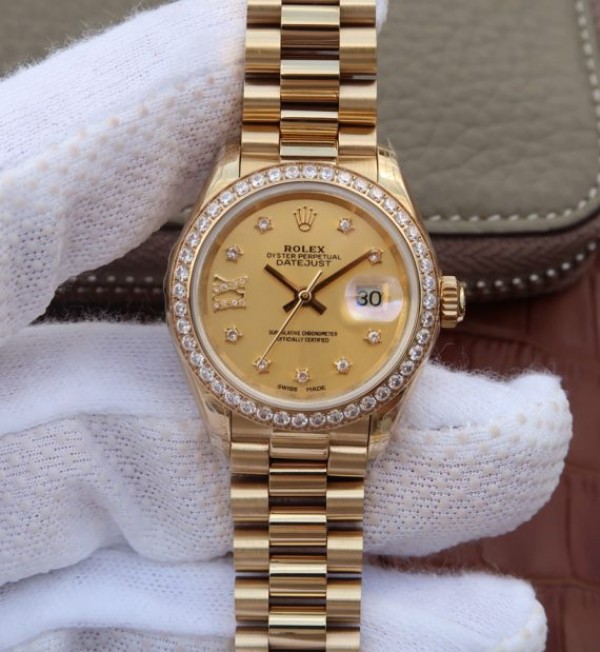 3E21B1AF-0043-DFC0-7955-2A7375F983BC.jpg Replica Rolex DateJust 31mm Diamonds Bezel/Markers RG Gold Dial Bracelet A2235 - Image 1