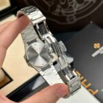 Patek Philippe Replica 1:1 Watch Nautilus 7010 Highest Quality for Women 32mm - Image 9