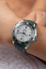 Omega Replica Watch Planet Ocean 600M Grey Dial Rubber Strap VS Factory 43.5mm - Image 6