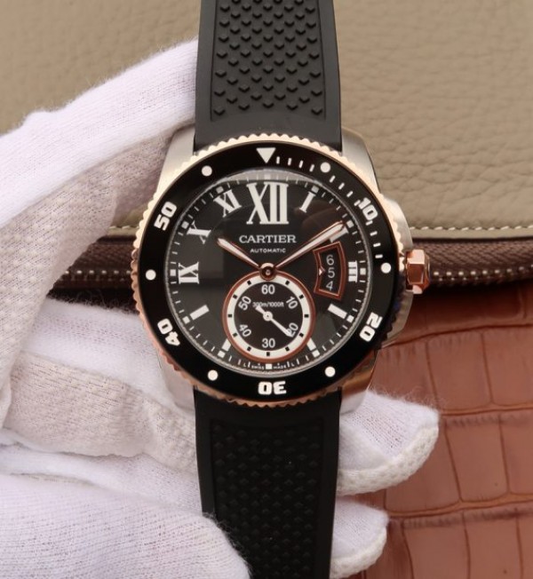 522604BF-227D-C6BA-13EE-3D76D3BABB0A.jpg Replica Cartier JJF Calibre De Cartier Diver SS Black Dial RG Bezel Black Rubber Strap A23J - Image 1