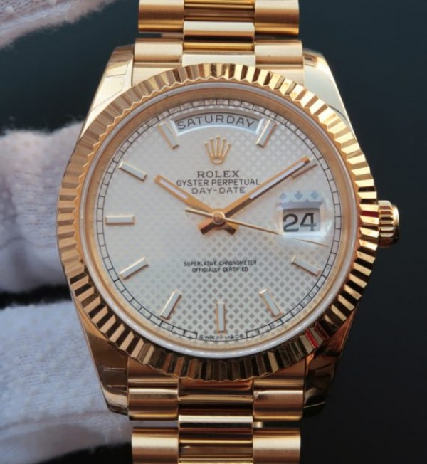 56A6D4D1-FDA8-2084-9F7B-E3C362917900.jpg Replica Rolex Day-Date 40mm 228235 YG Noob White Textured Dial YG Bracelet A3255 - Image 1