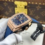 Hublot Spirit Of Big Bang King Gold Replica 11 Watch Dial Blue BBF 42mm - Image 4