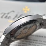 Vacheron Constantin Overseas White Dial Metal Strap Replica 1:1 Watch 41mm - Image 4