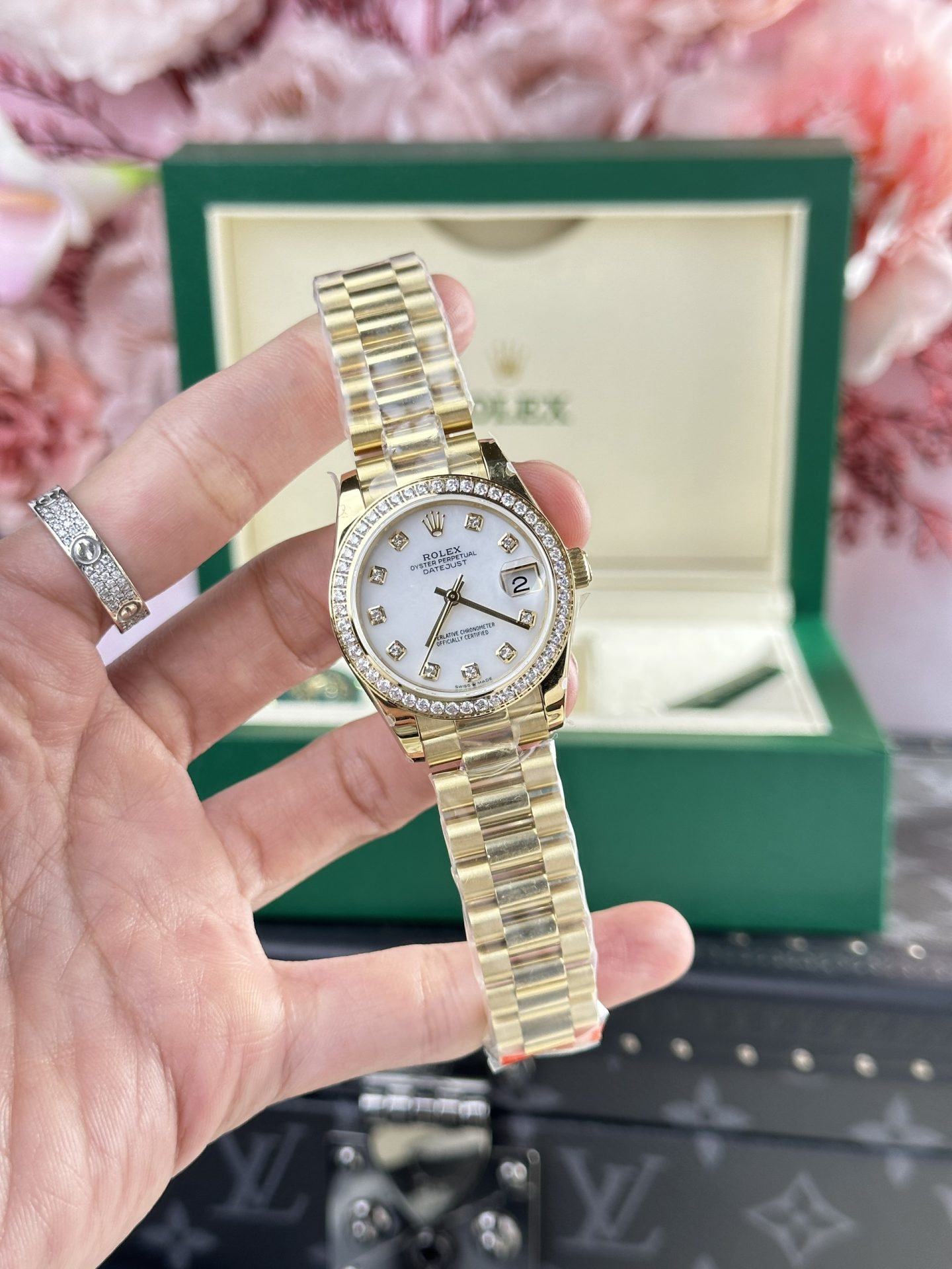 710B0A5B-E66E-A6EC-82CD-D5452950A5A7.jpg Rolex DateJust 278288 Replica Watch President Strap Diamond Bezel 31mm - Image 1