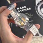 Vacheron Constantin Overseas 4500V Replica Watch Silver Dial 41mm - Image 9