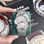 Vacheron Constantin Overseas 4500V Replica Watch Silver Dial 41mm