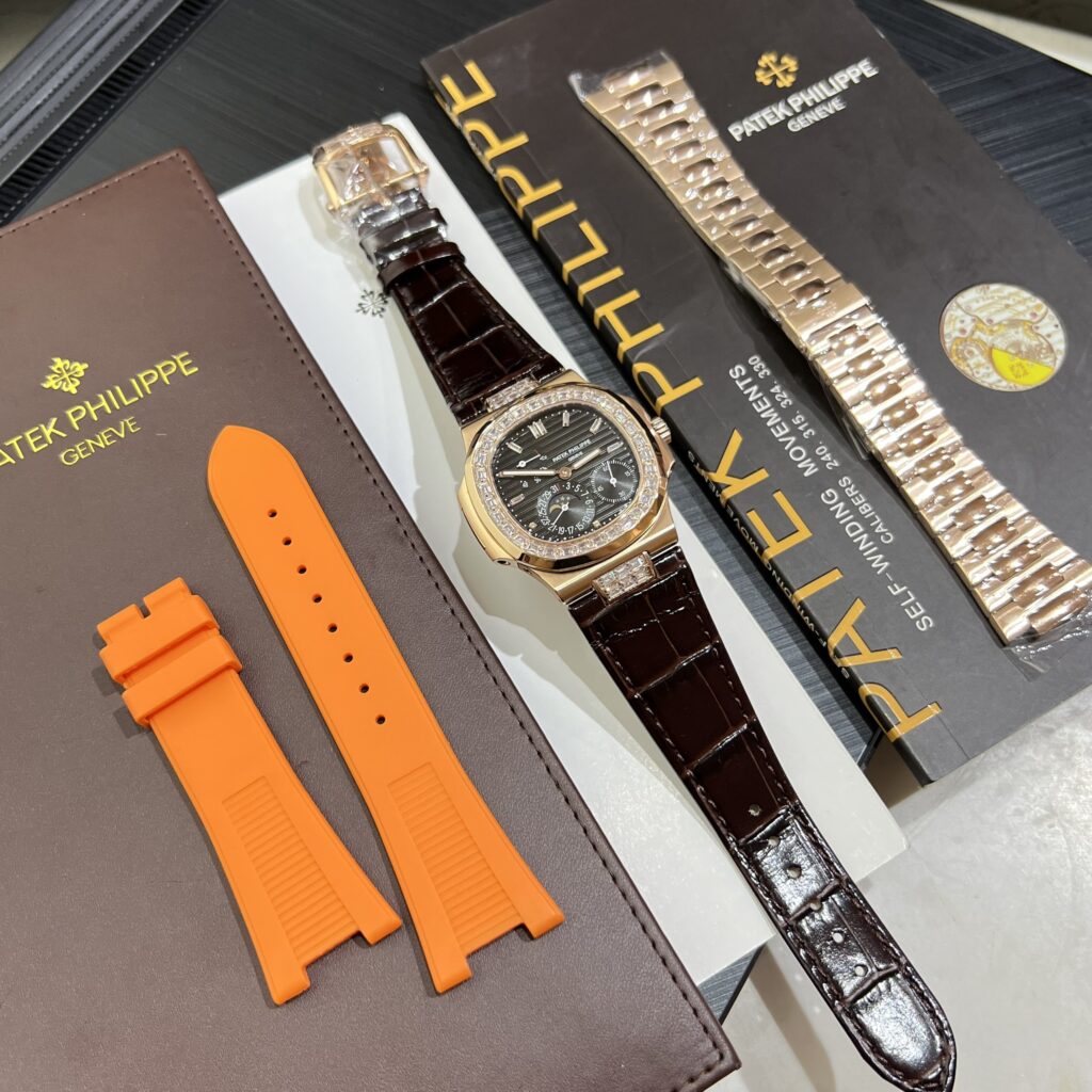 8311D33C-0BC4-2369-58D2-C9175FD4DF08.jpg Patek Philippe Replica Watch Nautilus 5724R Gray Dial GR Factory 40mm - Image 1