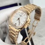 Patek Philippe Nautilus 7118 Replica Watch With Diamonds Bezel 3K Factory 35.2mm - Image 3