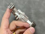 Fake cartier watch Santos large model mechanical movement Silver Dial Stainless Steel WSSA0018 BVF(1:1 replica) - Image 3