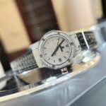 Hublot Classic Fusion Titanium Pav?? Customs Full Moissanite Diamonds High End Watch Replicas 33mm - Image 3