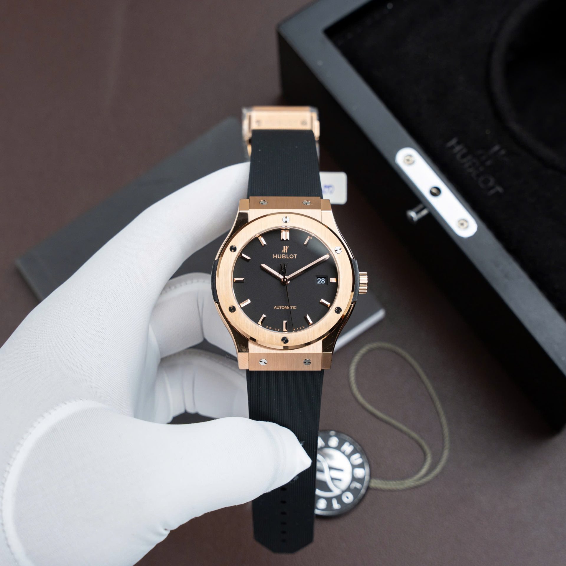 8F7BAB33-C1DF-4642-F186-8CAD3788A1FF.jpg Hublot Classic Fusion King Gold Black Dial Copies Watches Movement SW300 Rubber Strap 42mm - Image 1