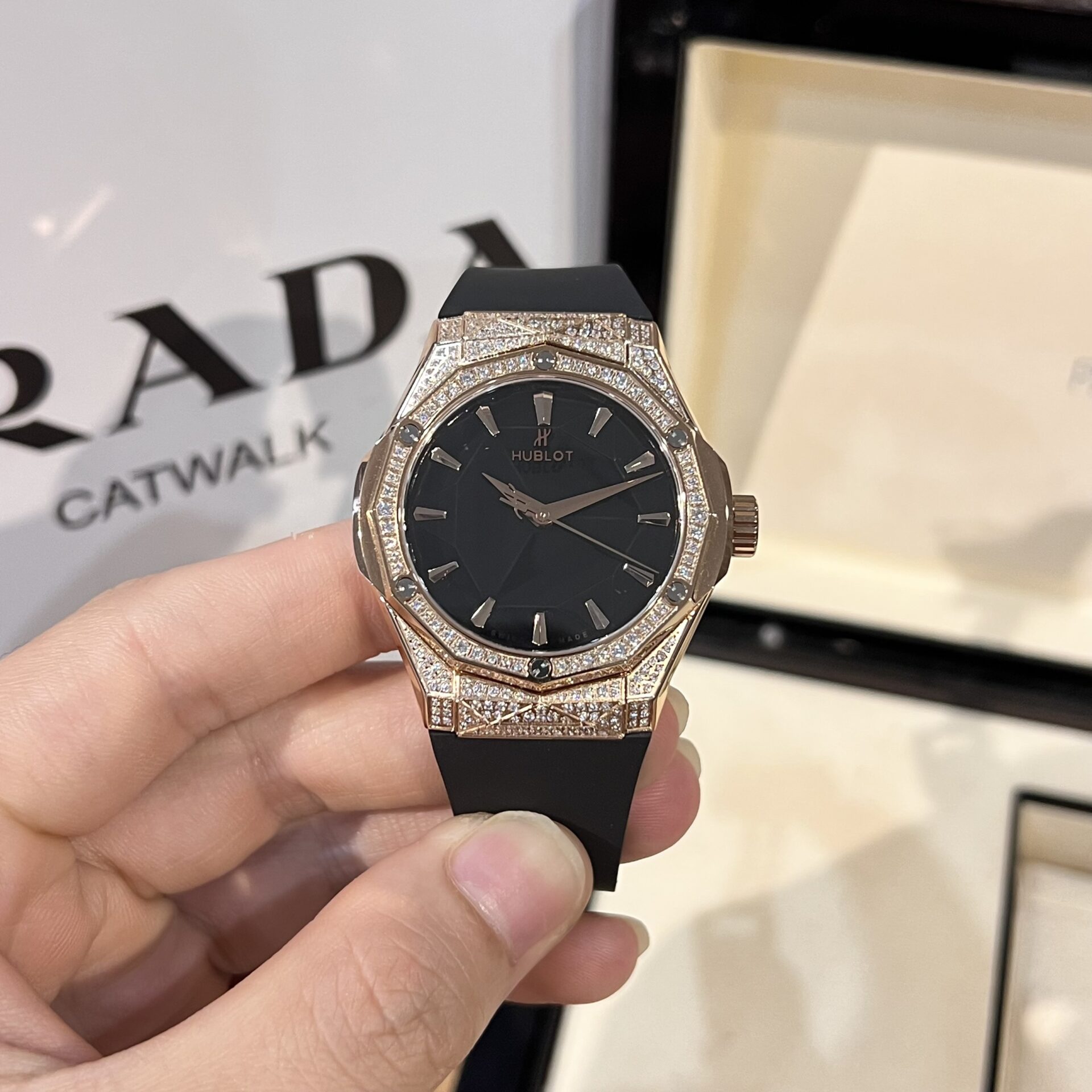 93706CDC-E78E-8E2A-2323-1329095B7AB1.jpg Hublot Replica Watch Orlinski King Gold Black With Full Diamond Case HBF 40mm - Image 1