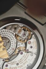 Patek Philippe Best Replica Watches Nautilus 5712 Custom Authentic Details 40mm - Image 13