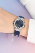 Hublot Replica 11 Watch Classic Fusion Women s Full Diamond Moissanite Blue 33mm - Image 4