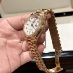 Rolex Day-Date Mother of Pearl Replica Watch Rose Gold EW Factory 36mm - Image 5