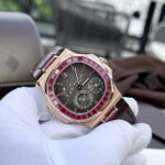Patek Philippe Nautilus 5724 Gold Wrapped With Ruby Replica Watch 40mm - Image 3