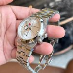Vacheron Constantin Replica 1:1 Watch Overseas Dual Time 7900V White Dial 41mm - Image 4