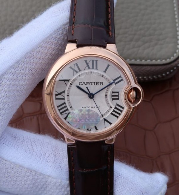 B415BEDC-AB64-697F-01EF-5C2CF6D91223.jpg Replica Cartier V6 Ballon Bleu 36mm RG White Textured Dial Leather Strap - Image 1