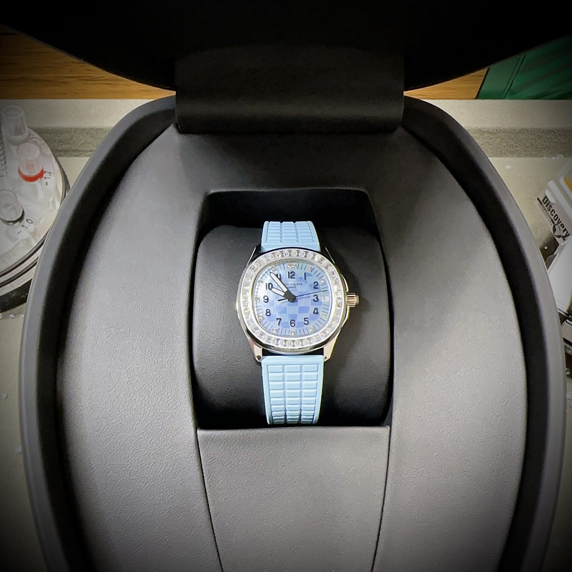 B6F5AB00-9365-6C94-075C-08E2271E0C15.jpg Patek Philippe Aquanaut 5072R Replica Watch Blue Rubber Strap PPF 35.6mm - Image 1