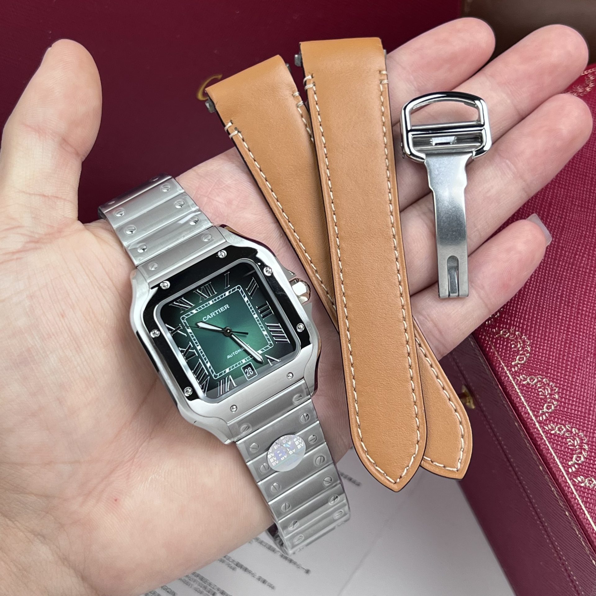 BCE983AB-19C8-614F-2799-6793B2326D4D.jpg Cartier Replica Watch Santos De Cartier Green Dial BV Factory 39.8mm - Image 1