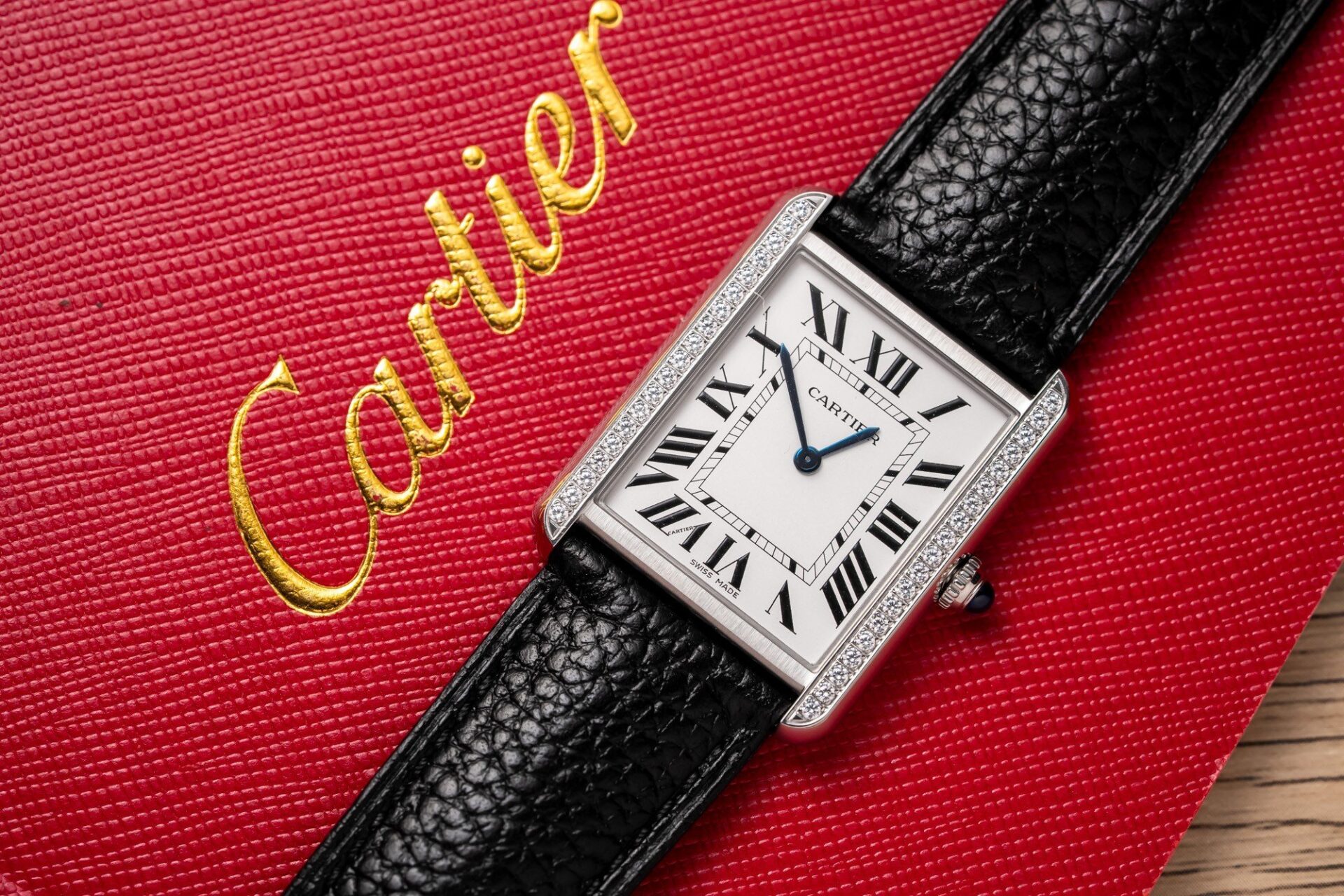 BDF8E802-EC3D-5D39-24F3-CE478302A86F.jpg Cartier Fake Watch Tank Must W4TA0017 White Dial Leather Strap 33.7 25.5mm - Image 1