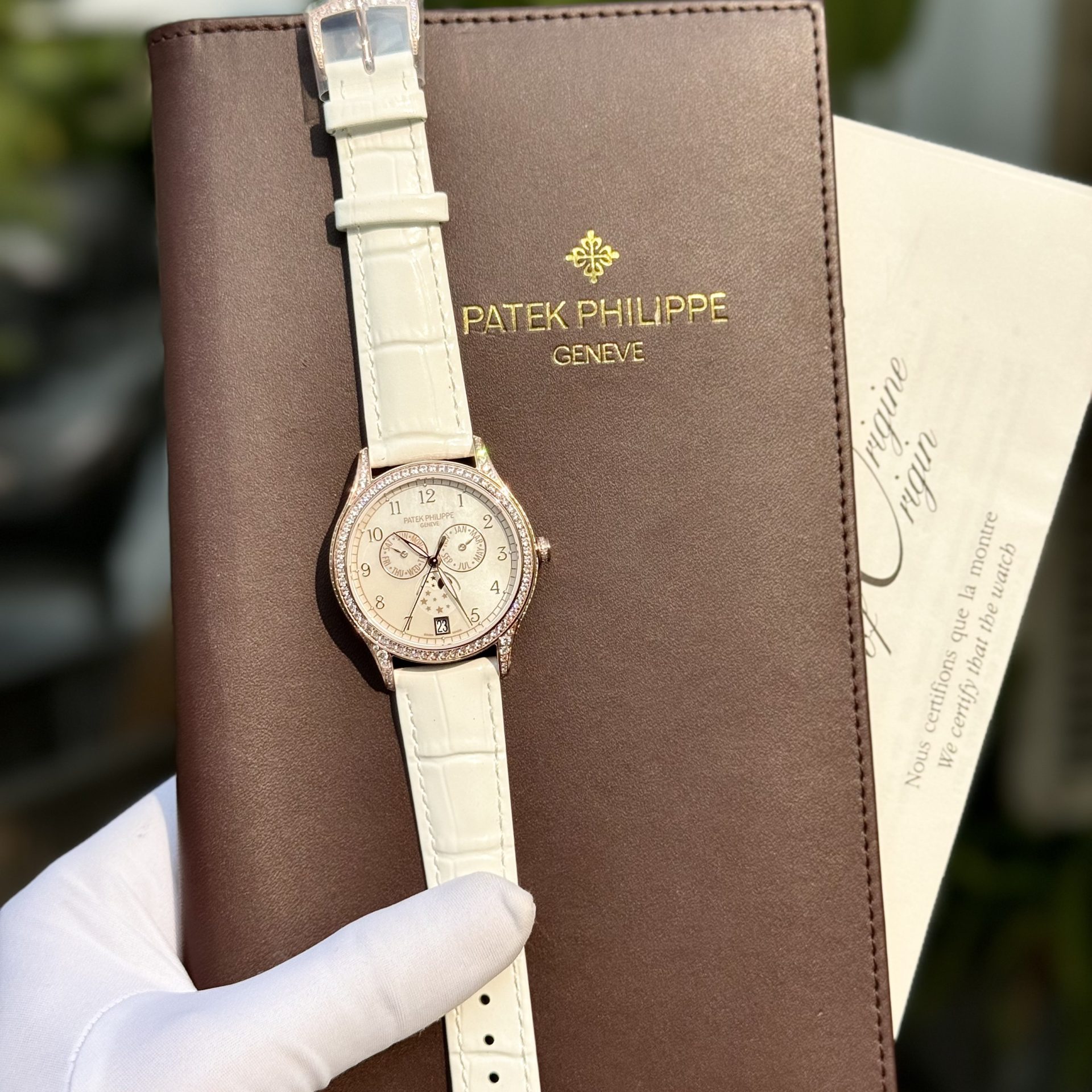 BEBD1361-F381-C988-24C3-303E52D9F802.jpg Patek Philippe Replica Watch Complications 4947R White Leather Strap 38mm - Image 1