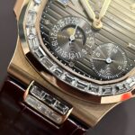 Patek Philippe Replica 1:1 Watch Nautilus 5724 18K Solid Gold With Natural Diamonds 40mm - Image 3