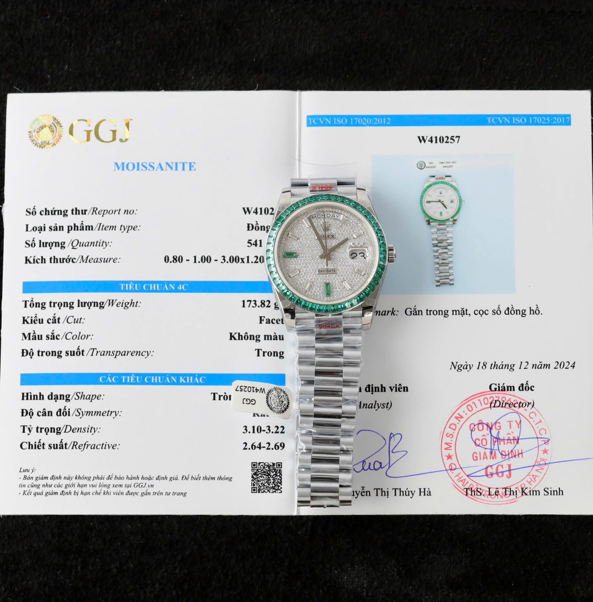 C0EE9644-D83F-FDFC-154D-27197A978521.jpg Rolex Day-Date Men Replica Watch Diamonds Moissanite + Sapphire Baguette Custom 40mm - Image 1