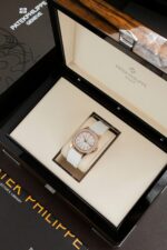 Patek Philippe Aquanaut 5067 ???nh ??? N? Replica Cao C?p Nh?? M??y PPF 35.6mm