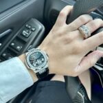 Patek Philippe Nautilus 5724G Replica Watch Grey Dial With Stone Bezel 40mm - Image 8