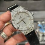 Hublot Classic Fusion Titanium Diamonds Pav?? Full Moissanite Hong Kong Imitation Watches 38mm - Image 3