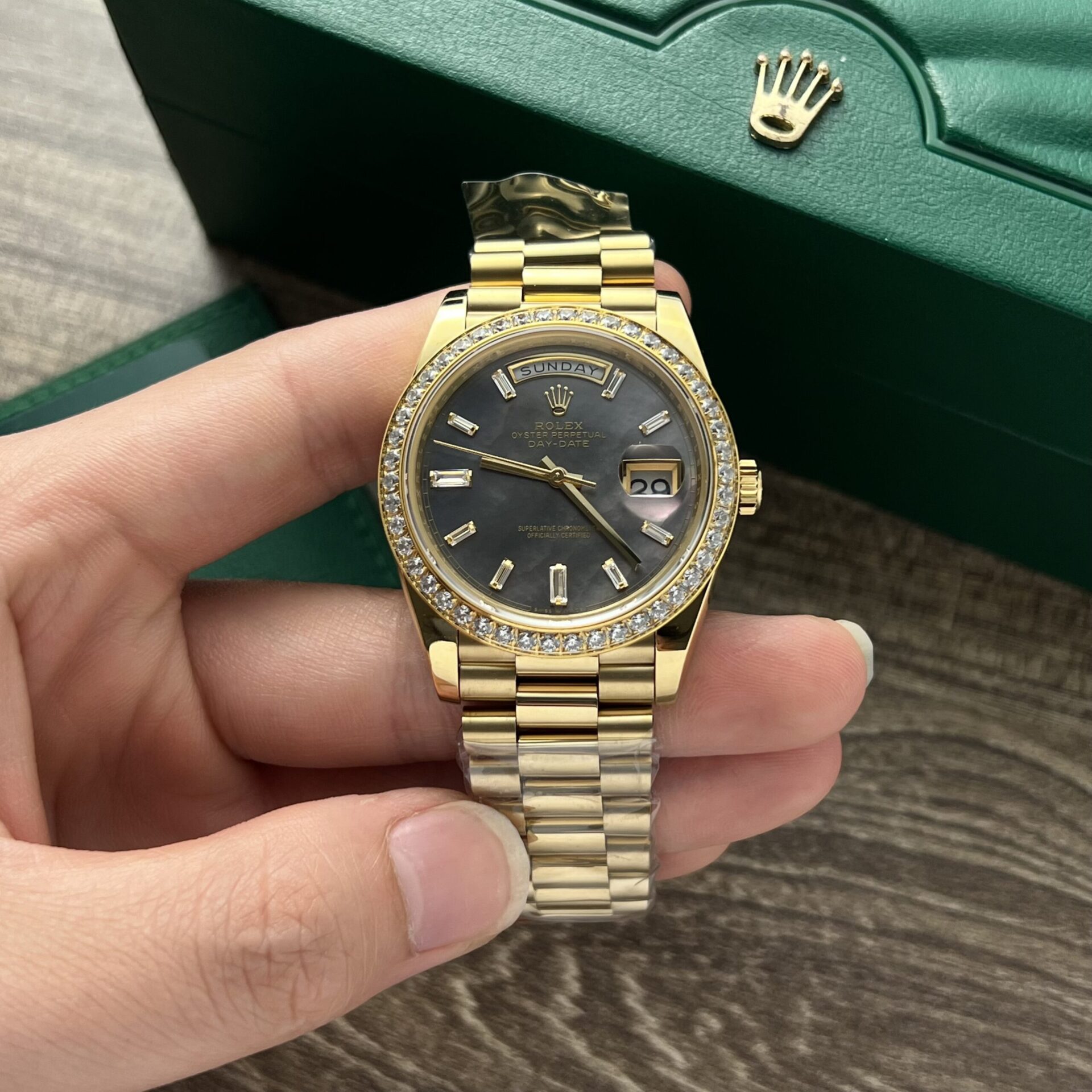 CA75040A-6E0F-E9E2-515C-92826C460516.jpg Rolex Day-Date Fake Watch Mother Of Pearl Dial President Strap 40mm - Image 1