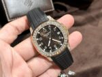 Patek Philippe Aquanaut 5167R Replica Watch 18K Solid Gold Natural Diamond 40mm - Image 4